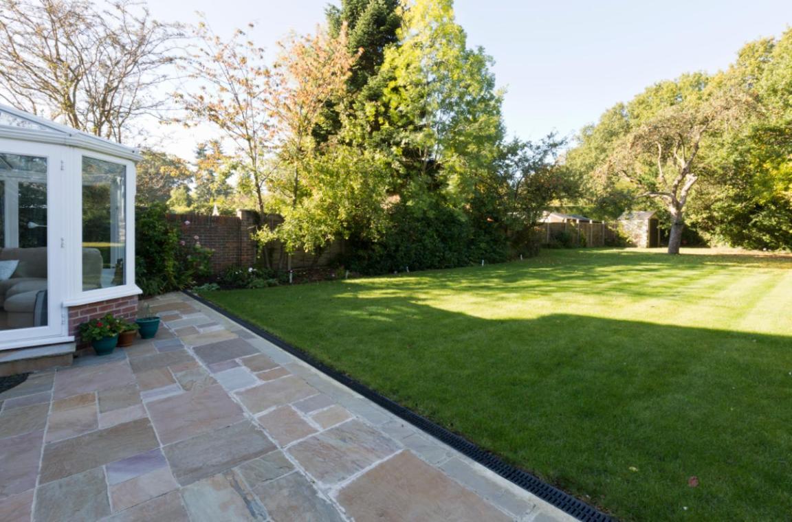 Leafy Suburban Bed And Breakfast Northwood  Εξωτερικό φωτογραφία