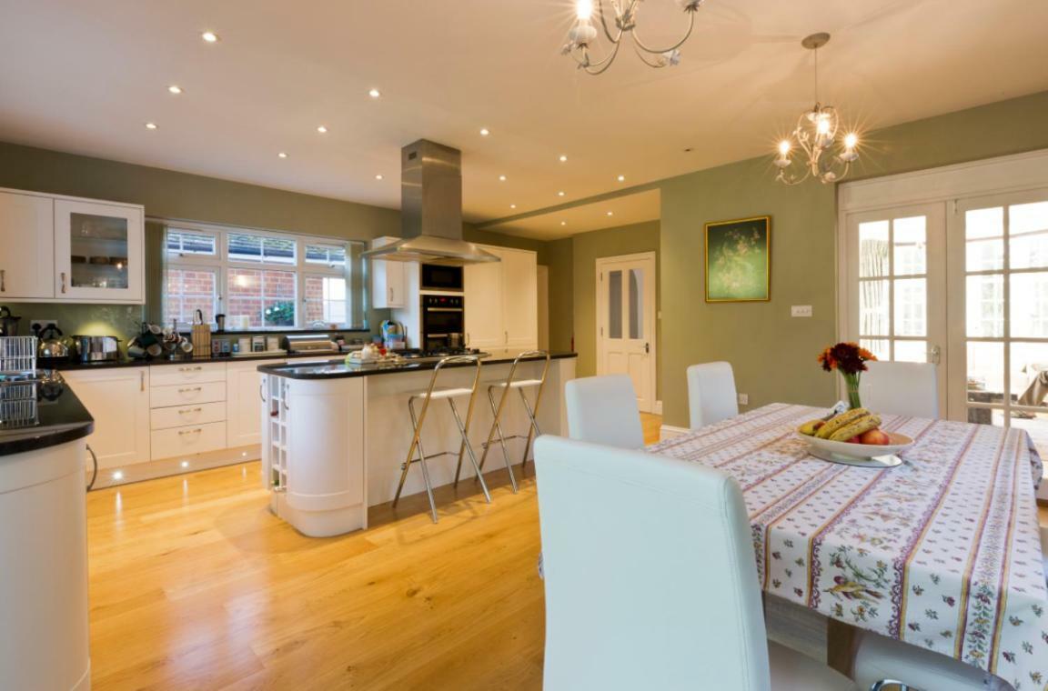 Leafy Suburban Bed And Breakfast Northwood  Εξωτερικό φωτογραφία